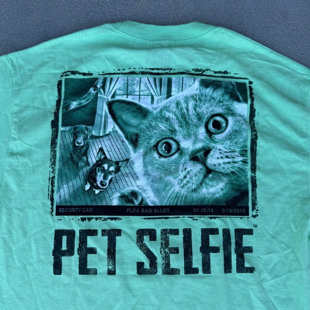 Pet Selfie Mens Mint Green Graphic T-Shirt Cat Dog Security Cam 600-2310 NWT L - Picture 6 of 6